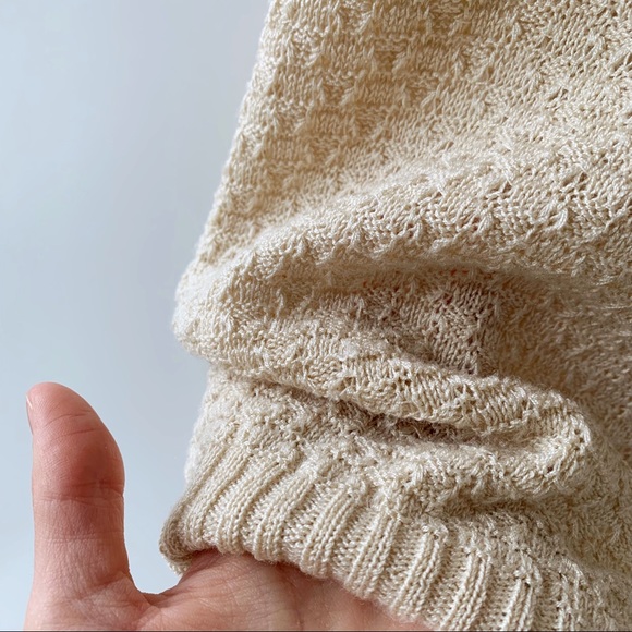 ‼️SOLD‼️ Vintage cottagecore ruffle collar detail crochet knitted blouse beige - Picture 3 of 5